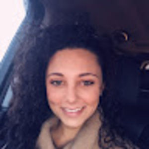 Meet your Posher, Adrienne